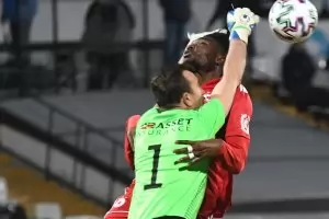 „ЦСКА-София“ спечели мач с припаднал вратар и счупена линейка