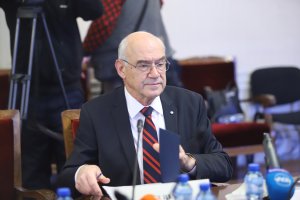 Бившият председател на КЕВР Иван Иванов беше разпита от Софийската