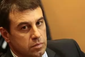 Нинова назначи свой човек и в ръководството на ВМЗ Сопот