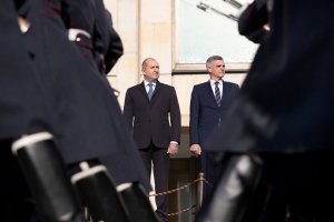 Руските танкове в Украйна уцелиха българската управляваща коалиция Малко преди