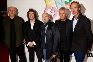 Фил Колинс и групата му Дженезис изнесоха в Лондон последния