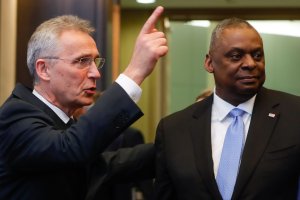 В материал който описва как Русия търси нови попълнения и