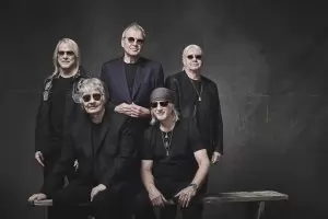 53 г. след "Дим над водата" Deep Purple се завръщат в Монтрьо
