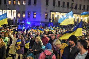 Мирно шествие в подкрепа на Украйна срещу руската агресия започва