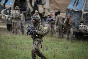 Още 235 френски военни и технически средства на 27 и батальон планински стрелци водени от