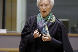 Европа е изправена пред по-висока инфлация и по-бавен растеж