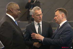 Генералният секретар на НАТО Йенс Столтенберг обяви че е насрочил извънредна среща