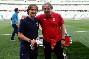 Националният отбор на България по футбол си тръгна безславно от