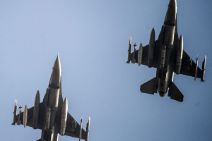 Полша преговаря със САЩ да предостави на Украйна самолети МиГ 29