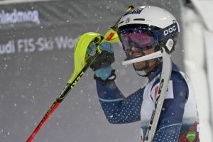 Най добрият български скиор в алпийските дисциплини Алберт Попов завърши