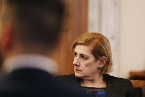 Срещу депутатката от Възраждане Елена Гунчева е започнала дисциплинарна проверка