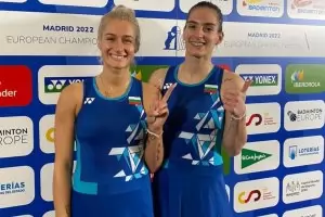 Сестри Стоеви си осигуриха медал от европейското по бадминтон