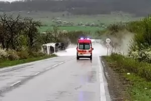 Цистерна с течен азот затвори Ришкия проход 