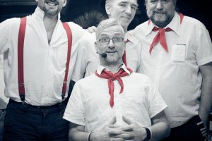 Когато един албум се прави цели три години не е