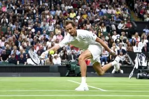 “Уимбълдън“ забрани участието на тенисисти от Русия и Беларус