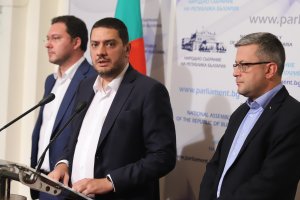 Вълненията около въпроса за потенциалната нова сделка за закупуване на