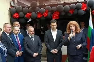 Кирил Петков бе посрещнат с освирквания и обидни скандирания в Битоля