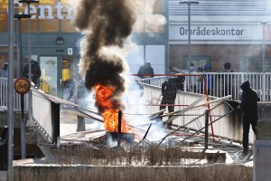 Трима души в шведския град Норшьопинг се нуждаятот медицинска помощ