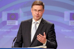 Европейският съюз се подготвя да наложи умни санкции на петролния