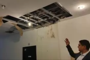 Зимният дворец тъне в мизерия и разруха 4 г. след ремонта на ГЕРБ