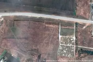 Край Мариупол са открити масови гробове с над 9000 тела
