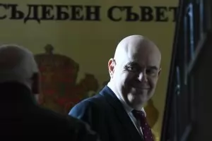 Щастлив ден за Гешев: ВСС удави в процедура искането за уволнението му