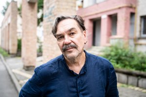 Когато преди 5 години Антин Мухарски ме покани да участвам