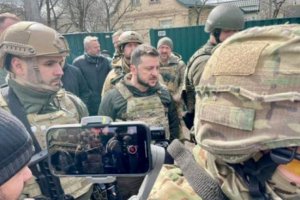 Президентът на Украйна Володимир Зеленски обяви  че руските войски контролират около