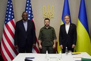 Блинкен и Остин обещаха още военна помощ на среща със Зеленски в Киев
