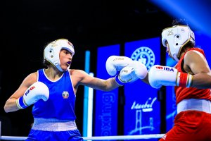 И трите български боксьорки които излязоха на ринга на световното