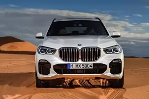 BMW изтегля над 61 000 автомобила заради софтуерен дефект