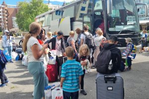 С приближаването на 31 май неразбориите за настанените в морските