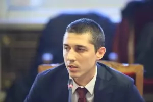 Опозицията се обедини за оставката на зам.-шефа на НС Мирослав Иванов