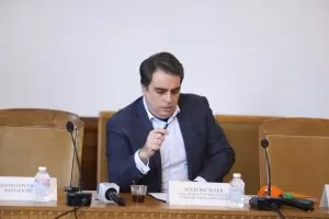 Асен Василев: Не очаквах да хвърлят държавата под автобуса