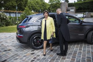 Френският министър на външните работи Катрин Колона съобщи в Туитър