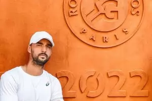 Дебютна победа на "Ролан Гарос" приближи Кузманов до пробив в Шлема