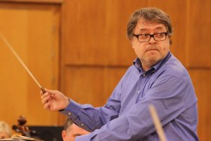 Диригентът Марк Кадин е с подновен договор като диригент на Симфоничния оркестър
