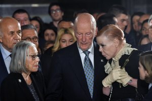 Правителството решава днес да плати 5000 евро на Симеон Сакскобургготски