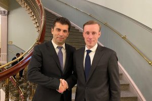 Президентският съветник по национална сигурност Джейк Съливан и българският премиер Кирил