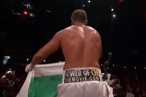 Кубрат Пулев се завърна със смазваща победа