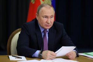 Президентът на Русия Владимир Путин най накрая назначи постоянен министър на