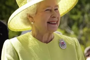 Парад с 10 хил. души за платинения юбилей на кралица Елизабет II