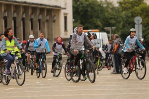 Футболното дерби ЦСКА София Левски полумаратон и велошествие блокират София