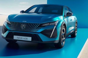 Първото поколение на Peugeot 408 дебютира през 2010 г