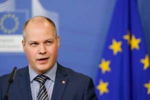 Шведските депутати ще гласуват днес вот на недоверие към правосъдния