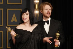 От сцената на Гластънбъри най големия рок фестивал в света