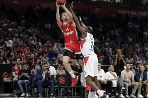 "Сакраменто" придоби правата на Везенков за НБА