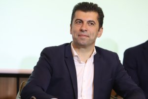 Премиерът Кирил Петков категорично отказа да се подчини на изнудването