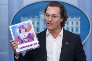 Актьорът Матю Макконъхи се срещна с президента Джо Байдън и