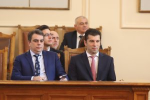 От 11 00 ч днес в Народното събрание е насрочено обсъждането